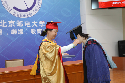 网络(继续)教育学院隆重举行2014届硕士研究生学位授予仪式